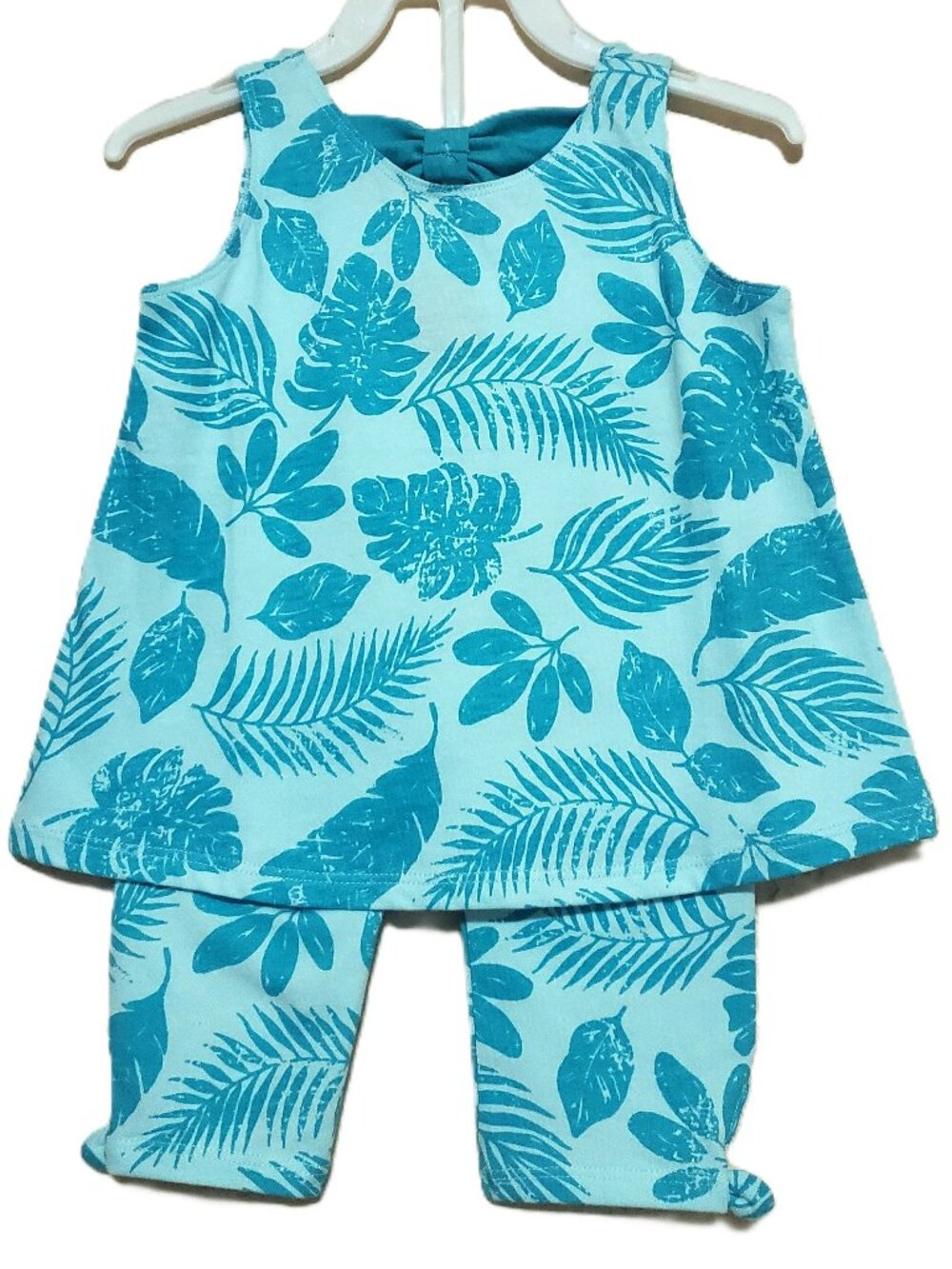 NWT. FIRST IMPRESSIONS Baby Girls Blue Palm Print 2-Pc Set